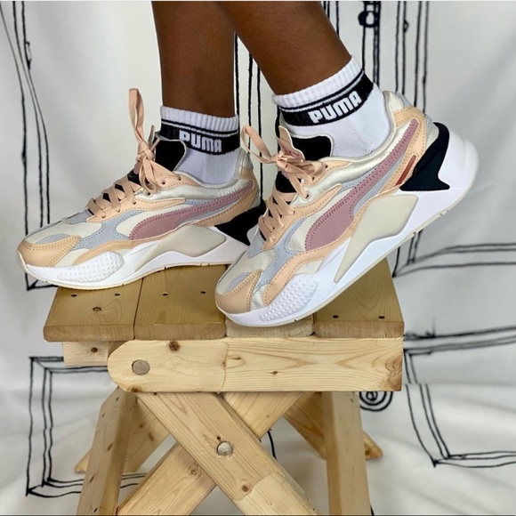 Puma RS-X3 • size 7.5 • good condition • lightly used, worn a couple of times • - Picture 1 of 3